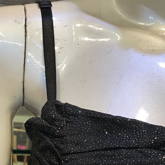 Ruched body con Dress-New✨ - Picture 5 of 8